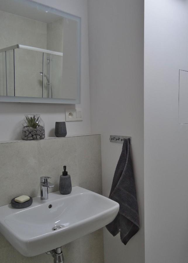 ברטיסלאבה Top Urban Apartment - Free Parking, Green Energy, Modern Style מראה חיצוני תמונה